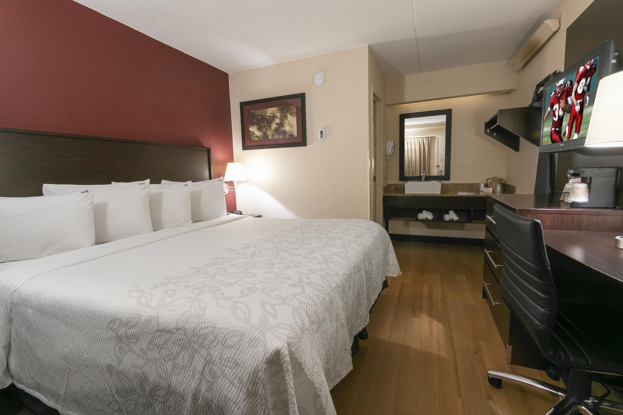 Red Roof Inn Plus+ Washington Dc - Александрия Екстериор снимка