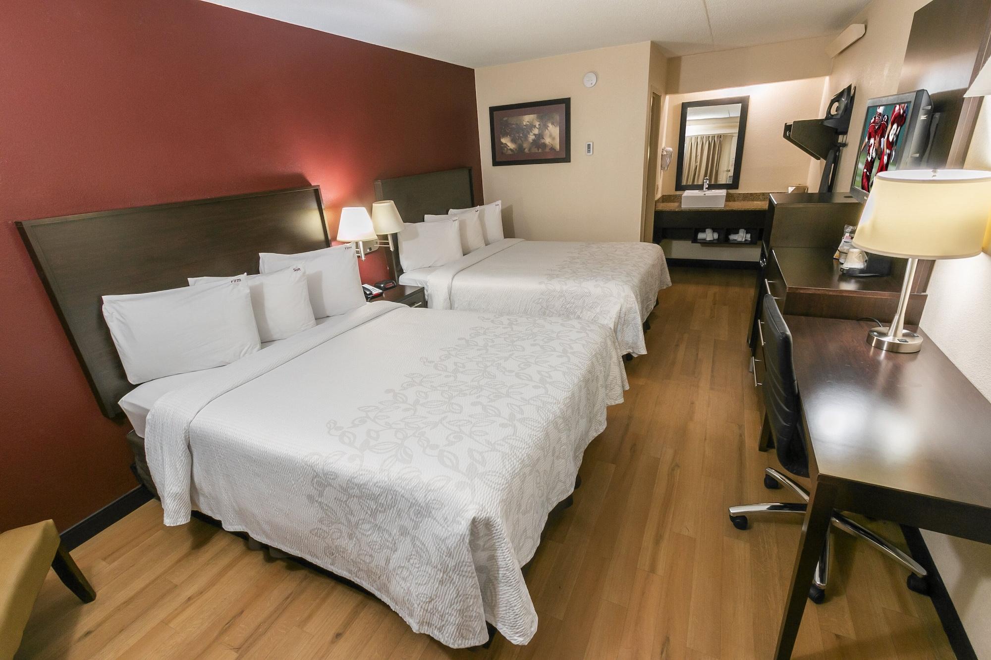 Red Roof Inn Plus+ Washington Dc - Александрия Екстериор снимка