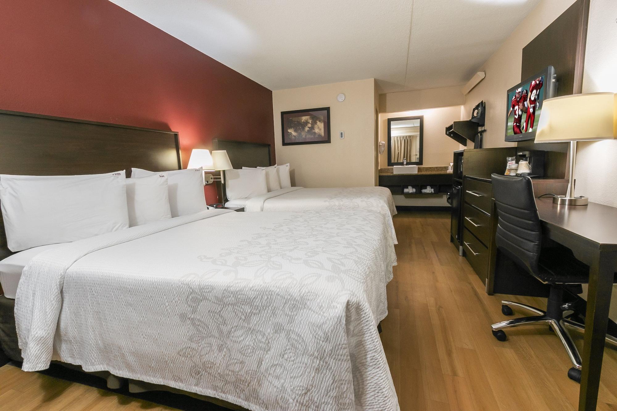 Red Roof Inn Plus+ Washington Dc - Александрия Екстериор снимка