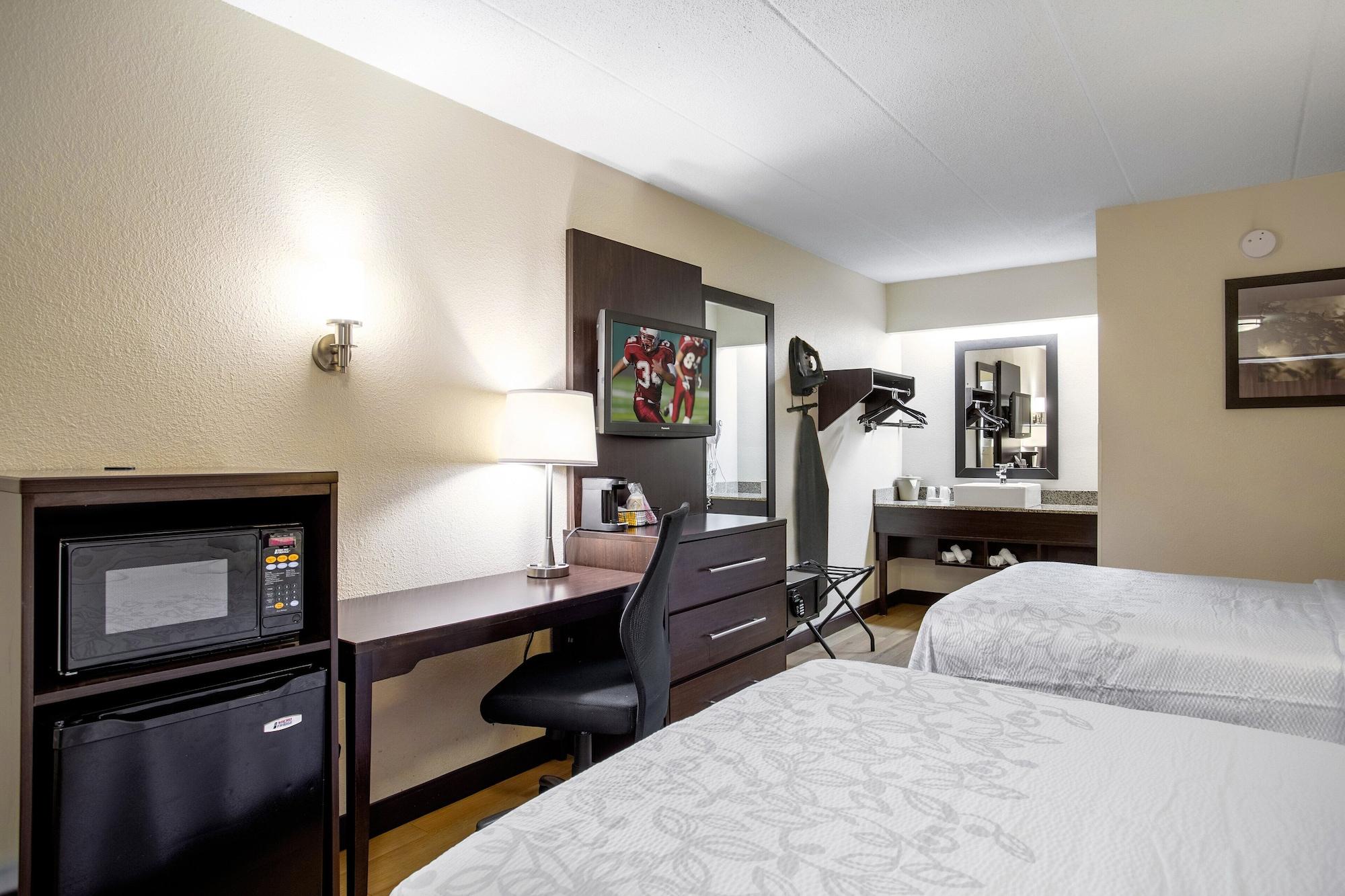 Red Roof Inn Plus+ Washington Dc - Александрия Екстериор снимка