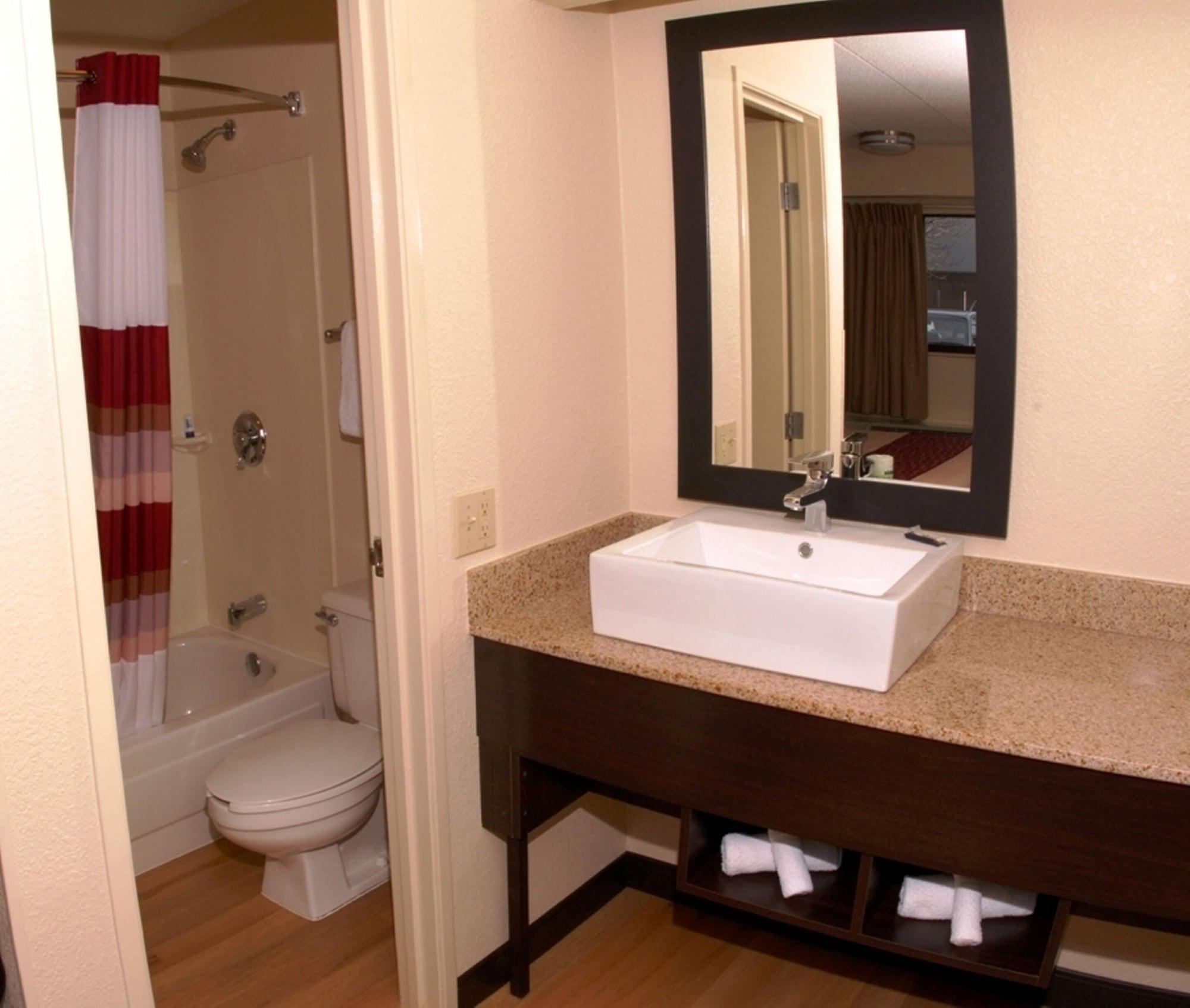Red Roof Inn Plus+ Washington Dc - Александрия Екстериор снимка