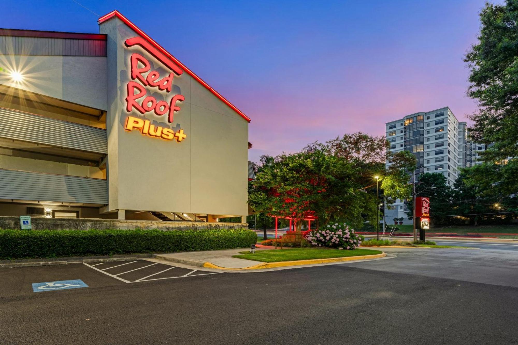 Red Roof Inn Plus+ Washington Dc - Александрия Екстериор снимка