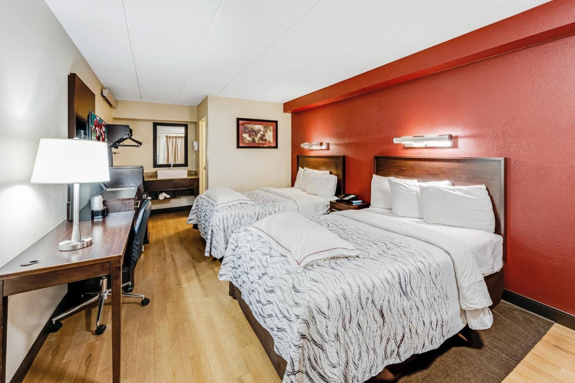 Red Roof Inn Plus+ Washington Dc - Александрия Екстериор снимка